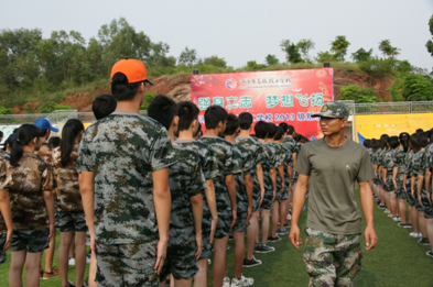 （圖四）站直咯，別趴下