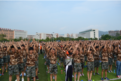 （圖一）“威風(fēng)掌”，耍一個(gè)