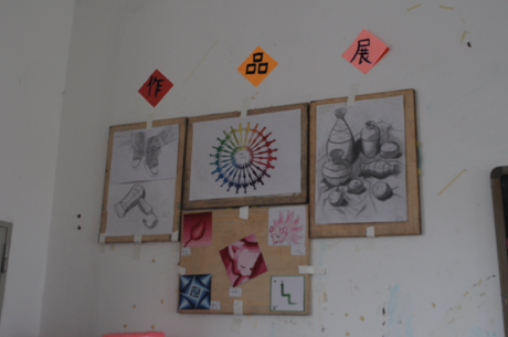 （圖二）13級室內設計1班學生“作品展”