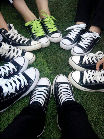 （圖五）三等獎：曾夢兒（13級會計5班 E2棟701）《我的舍鞋》