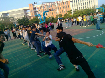 （圖二）二等獎：何添勝（13級物流2班 A2棟204） 《愛拼才會贏》