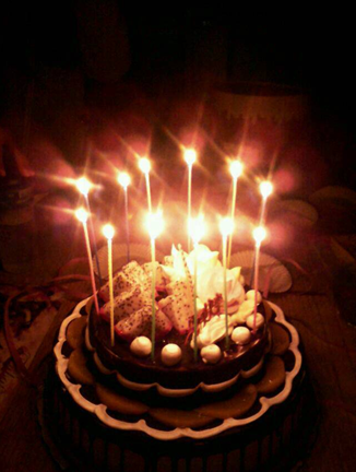 （圖六）三等獎：曹美娃（13會計5班 E2棟702） 《夢幻生日》