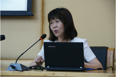 （圖二）謝副院長(zhǎng)在作講座