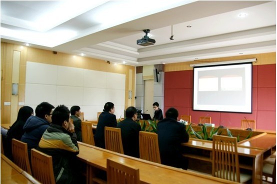 我校開展2013年新年賀卡設(shè)計(jì)比賽