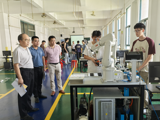 我院順利完成2024年河源市技工院校教學(xué)質(zhì)量專項(xiàng)督導(dǎo)214.png